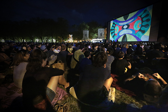Soirée écran géant/Giant screen evening - Photo : G. Piel/CITIA